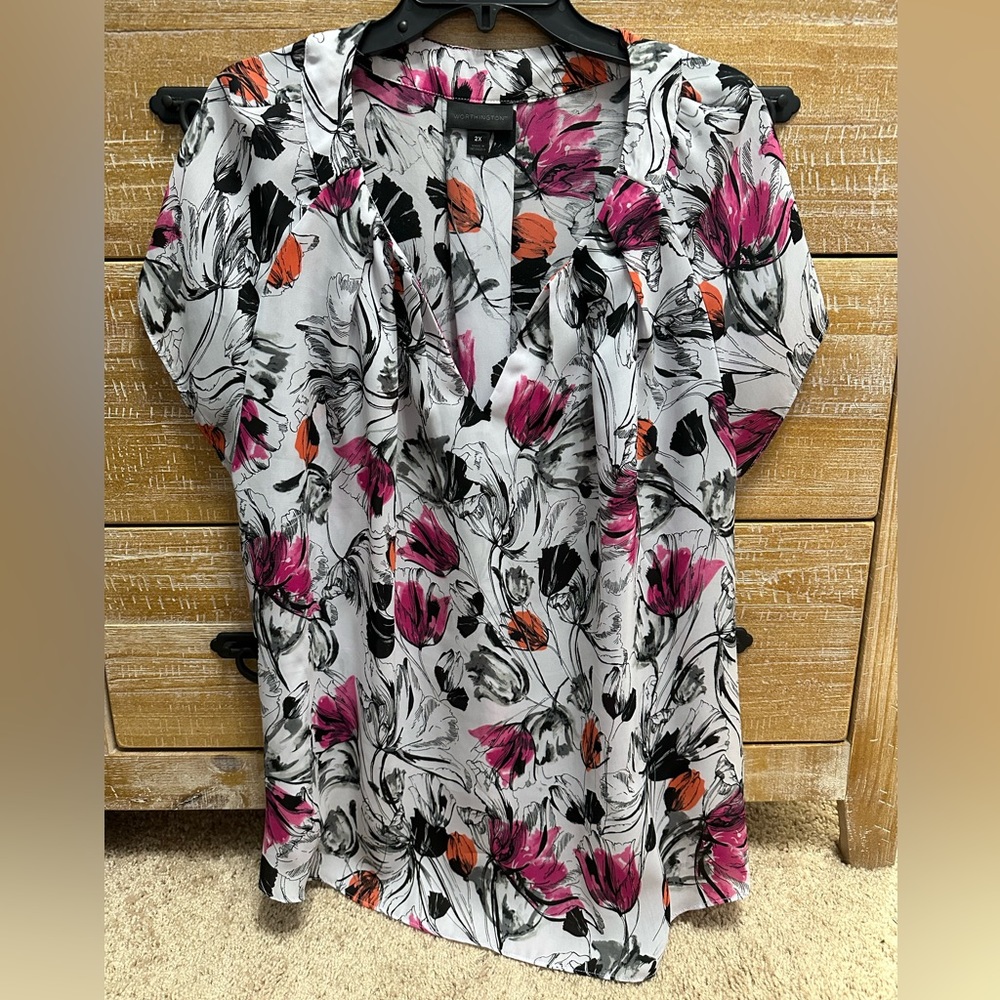 Worthington 2XL V-Neck Floral Blouse